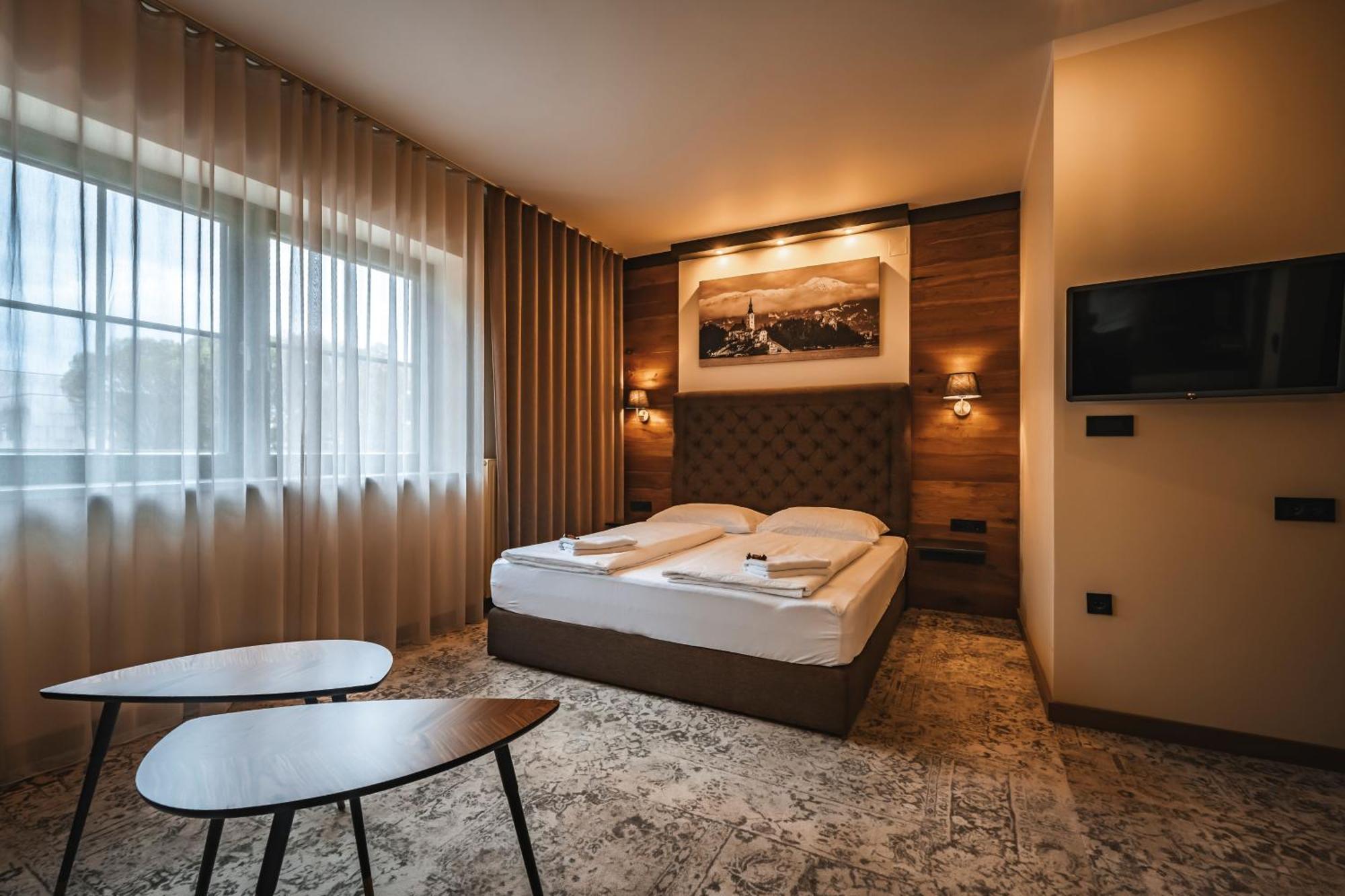 Guest House Ejga Jesenice Exterior foto